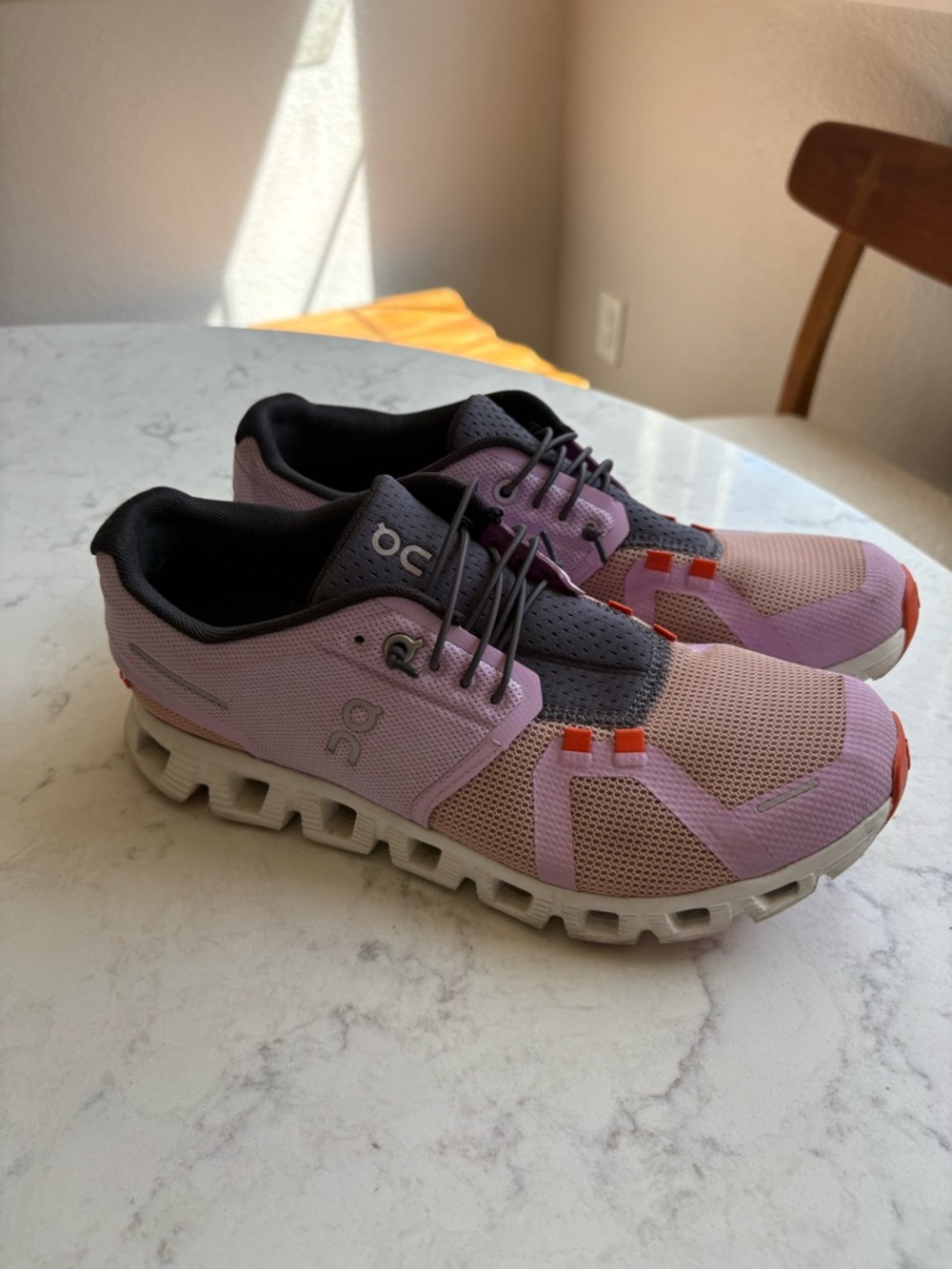 On Running Lightweight Lavender & Powder Pink Cloud Shoes 9.5